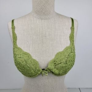 Victoria's Secret Vintage wire Bra 32B